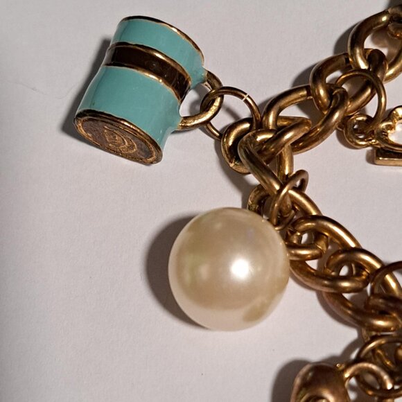 2007 Limited edition Juicy Couture gold tone charm bracelet christmas - Picture 10 of 10